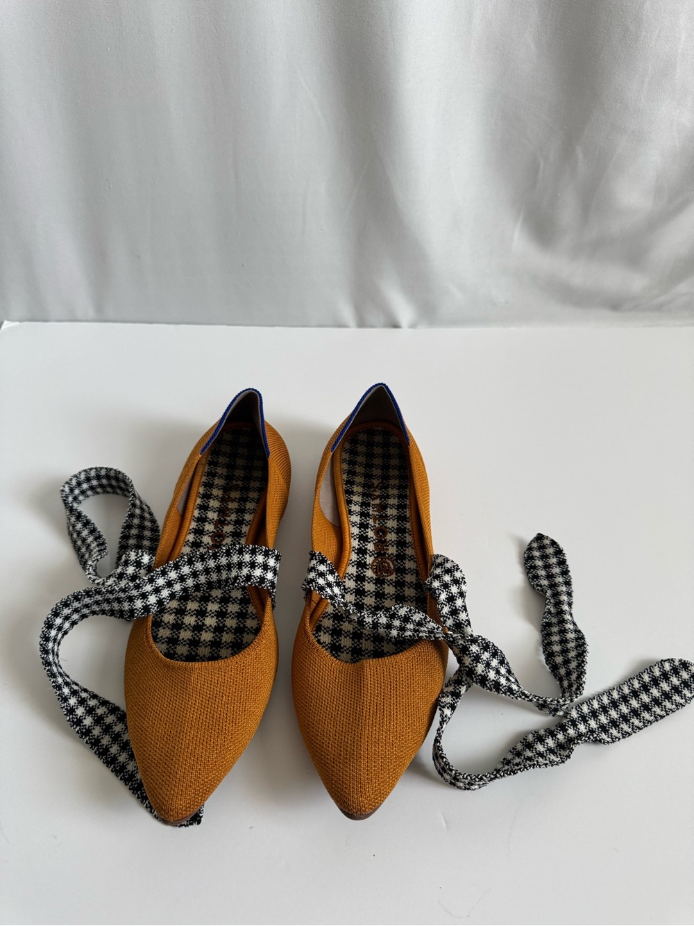 Rothy’s Women’s Mustard Pointed-Toe Bow Flats with houndstooth ties - size 10 - Picture 3 of 5